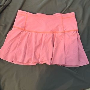 Lululemon Cute Pink Tennis Skirt Size 6. Worn a few times, great quality !!